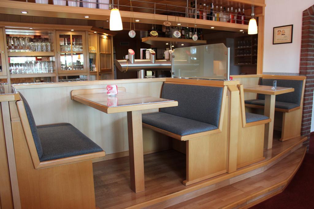 Hotel Ripken Kirchhatten ภายนอก รูปภาพ