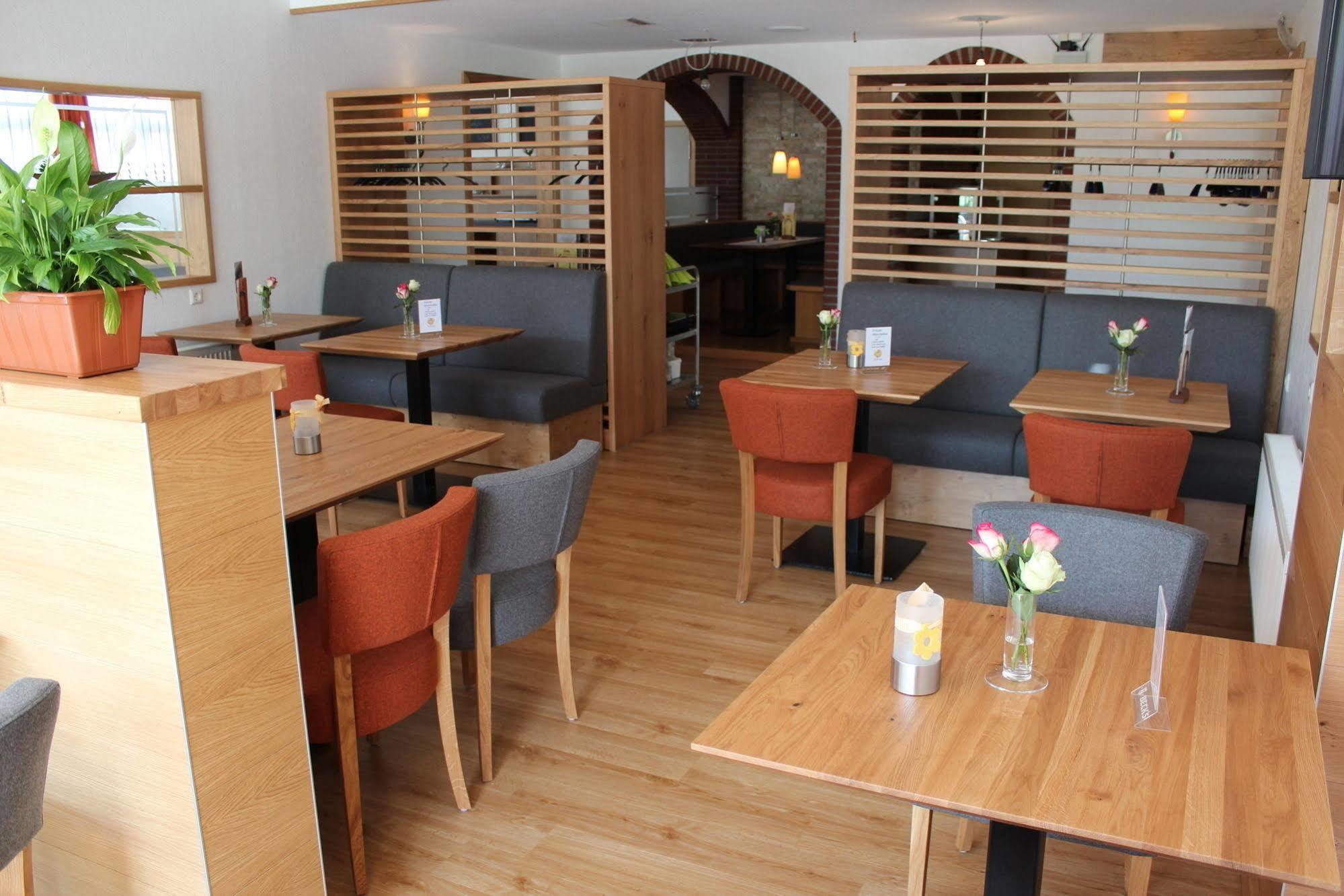 Hotel Ripken Kirchhatten ภายนอก รูปภาพ
