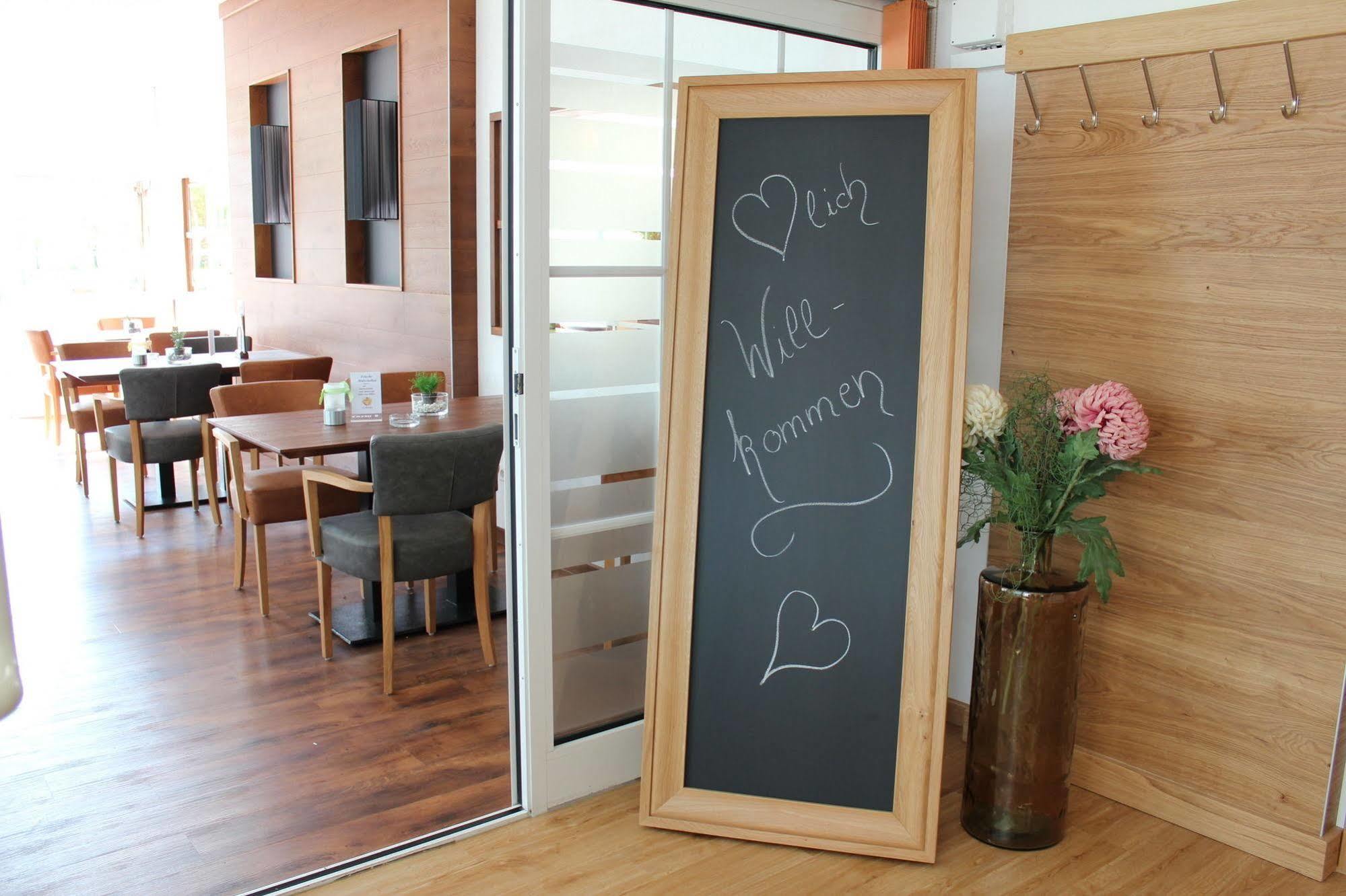 Hotel Ripken Kirchhatten ภายนอก รูปภาพ