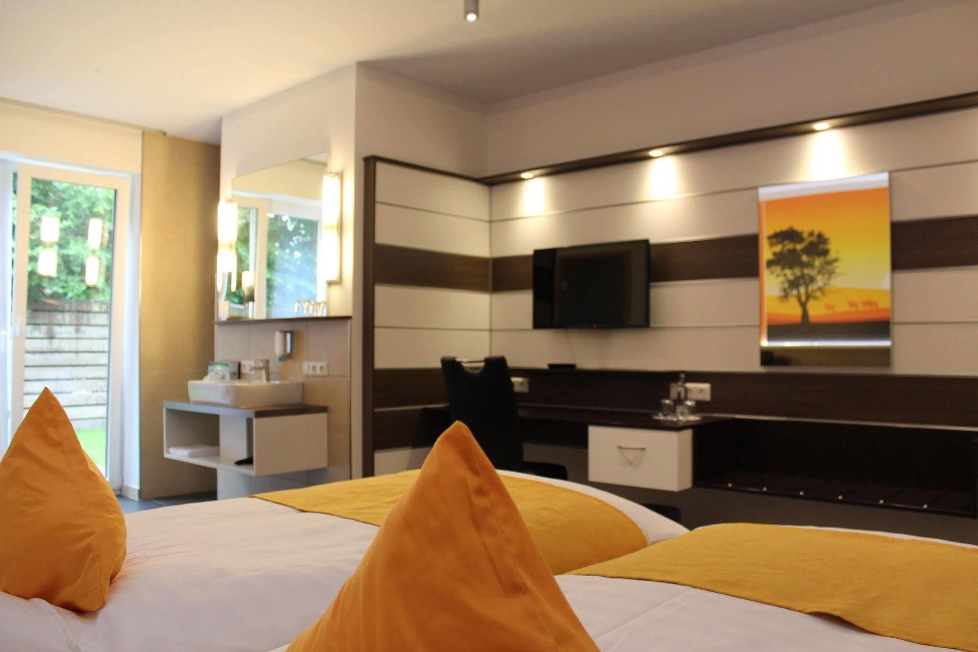 Hotel Ripken Kirchhatten ภายนอก รูปภาพ