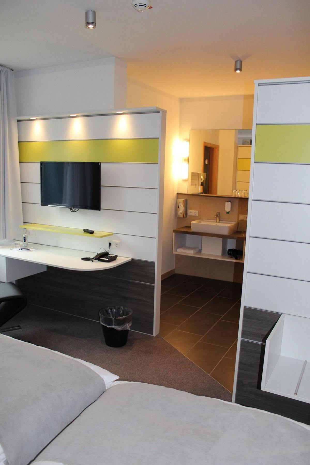Hotel Ripken Kirchhatten ภายนอก รูปภาพ