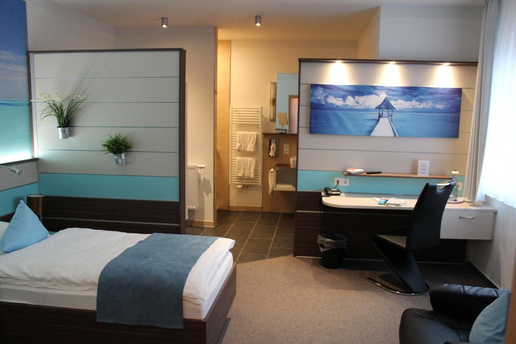 Hotel Ripken Kirchhatten ภายนอก รูปภาพ